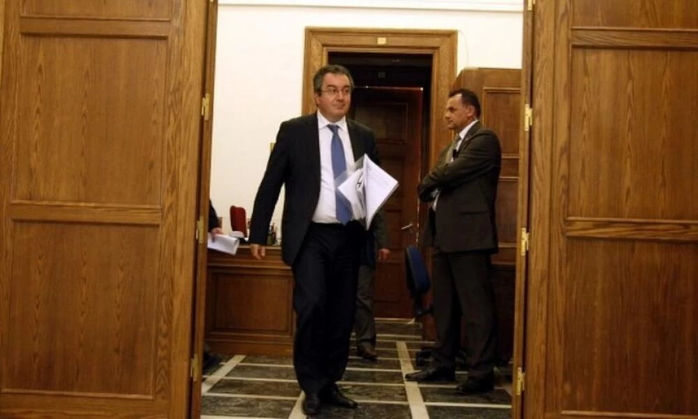 Ηλίας Μόσιαλος: Επιστρέφει οριστικά στην Ελλάδα μετά την πανδημία